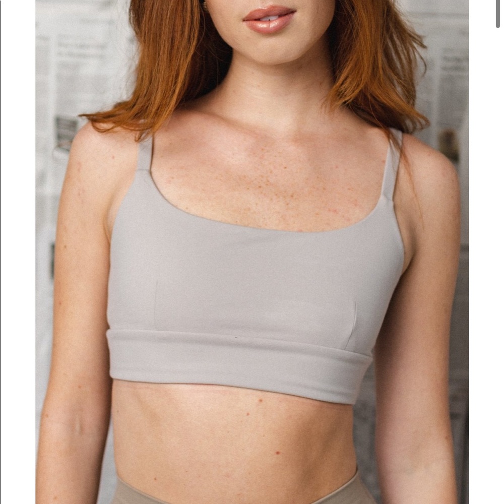 Balance Athletica THE IGNITE BRA - OSMIUM